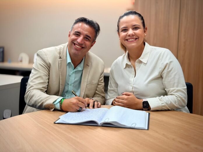 0bc8b509-8ae2-4342-a4fd-9f27b7278167