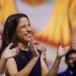 Raquel Lyra cresce, reduz vantagem de João Campos e lidera na pesquisa espontânea