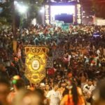 Bloco Meu Mel toma conta do Centro de Gravatá com Geraldinho Lins e André Marreta puxando trios na quarta-feira da Semana Pré