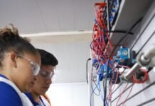 Último dia: SENAI Caruaru inscreve para curso técnico gratuito na área de Eletromecânica