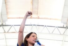 Governadora Raquel Lyra prestigia 9º Congresso da Amupe