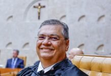Ministro Flávio Dino debate transparência nas emendas parlamentares no 9º Congresso Pernambucano de Municípios