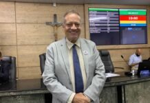 Jorge Quintino propõe internet gratuita para alunos da rede pública de Caruaru
