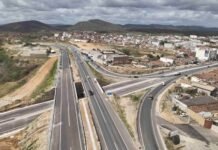 Governadora Raquel Lyra e Ministro dos Transportes entregam trecho da BR-104 duplicada e recuperada em Pernambuco hoje (23)