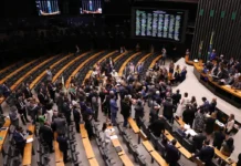 8/1: Congresso derruba veto ao PL da Dosimetria e beneficia condenados