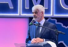 Humberto Costa defende novo pacto federativo e anuncia avanços na saúde para Pernambuco durante congresso da Amupe