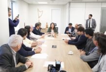 Governadora Raquel Lyra reúne prefeitos do Polo de Confecções do Agreste e define próximas agendas para defesa do crescimento econômico da região