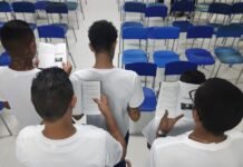 Estudantes da Escola Dom Hélder Câmara, no Presídio de Igarassu, escrevem livro de memórias