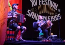 Ivison e Arthur representam Caruaru e conquistam troféus no Festival de Sanfoneiros de Feira de Santana (BA)