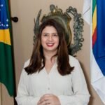 Filhos de vítimas de feminicídio têm direito à pensão especial; medida reacende debate sobre proteção aos órfãos da violência