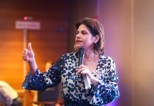 Priscila Krause destaca queda do desemprego e da pobreza no Estado como fruto da cooperação com empresários