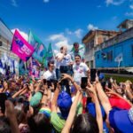 “A gente tirou o governo do Palácio e colocou nas ruas trabalhando pelo nosso povo”, afirma Raquel durante grande caminhada em Camaragibe