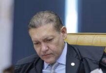 Nunes Marques restabelece filiação de Flávio ao PL e libera registro de candidatura
