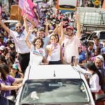 Túlio Gadêlha e Raquel Lyra reúnem multidão em caminhadas pelo Alto José do Pinho e Vasco da Gama