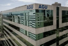 AGU pede suspensão imediata do afastamento de diretor-geral da PF