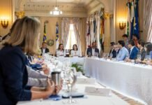 Governadora Raquel Lyra comanda primeira reunião de planejamento com os secretários de Estado após a reeleição