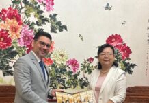 Alberes Lopes estreita os laços com o Consulado da China